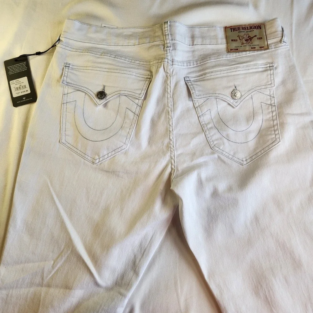 TRUE RELIGION Geno Relaxed Slim Fit Mens 36 x 32 White Jeans Pockets‎ NEW